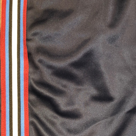 New Adam Levine Men’s Size Medium short - Picture 2 of 5